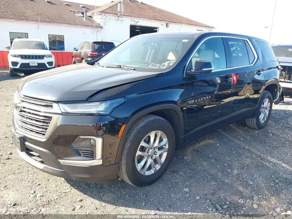 1GNEVFKW0PJ342670 2023 CHEVROLET TRAVERSE - Image 2