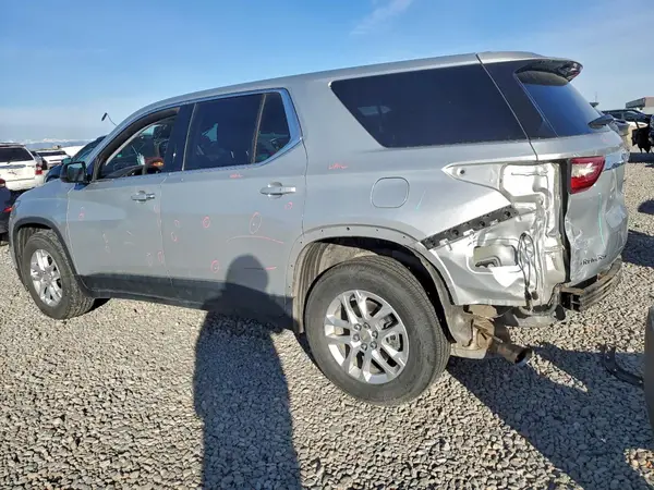 1GNEVFKW1KJ101340 2019 CHEVROLET TRAVERSE - Image 2