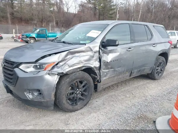 1GNEVFKW1KJ215838 2019 CHEVROLET TRAVERSE - Image 2