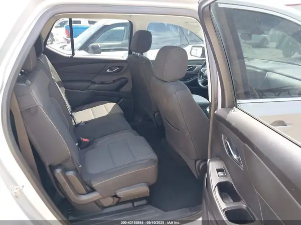 1GNEVFKW1KJ285307 2019 CHEVROLET TRAVERSE - Image 8