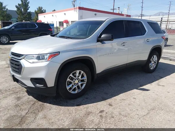 1GNEVFKW1LJ112811 2020 CHEVROLET TRAVERSE - Image 2