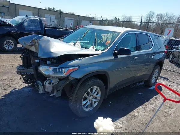 1GNEVFKW1MJ131568 2021 CHEVROLET TRAVERSE - Image 2
