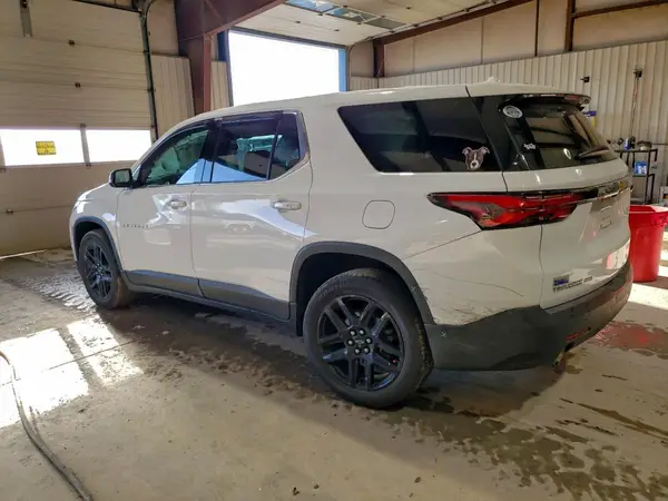 1GNEVFKW1NJ104002 2022 CHEVROLET TRAVERSE - Image 2