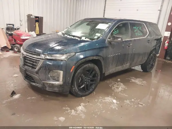 1GNEVFKW1NJ118577 2022 CHEVROLET TRAVERSE - Image 2
