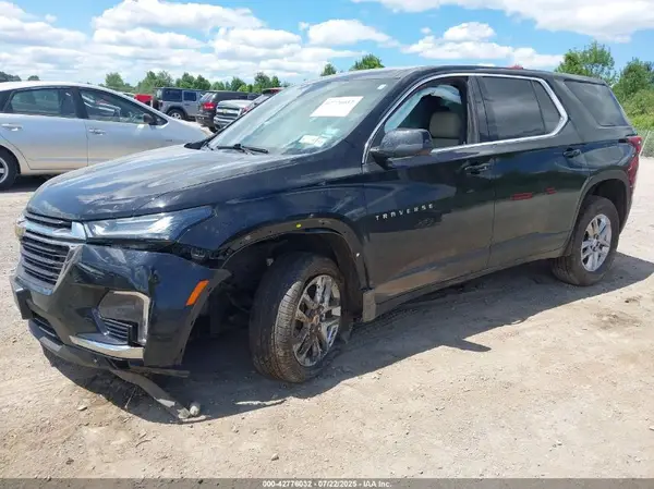 1GNEVFKW1NJ121074 2022 CHEVROLET TRAVERSE - Image 2