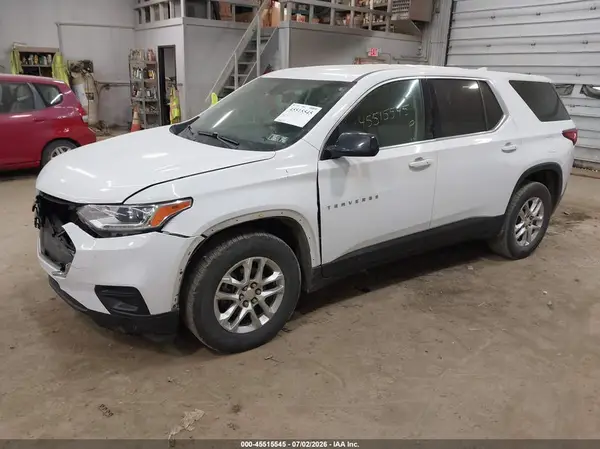 1GNEVFKW2JJ134863 2018 CHEVROLET TRAVERSE - Image 2