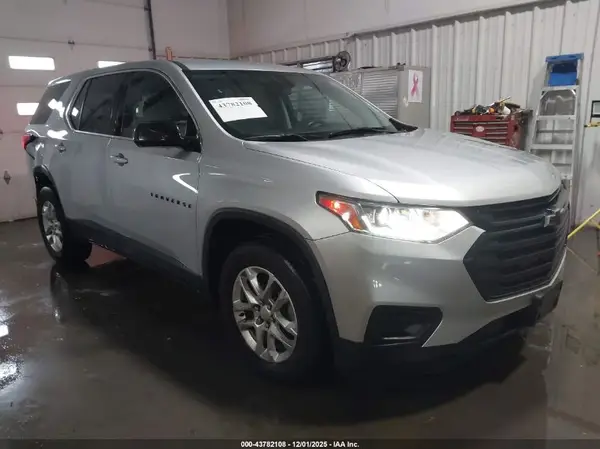 1GNEVFKW2JJ258051 2018 CHEVROLET TRAVERSE - Image 1