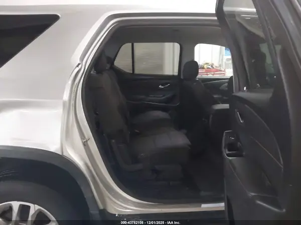 1GNEVFKW2JJ258051 2018 CHEVROLET TRAVERSE - Image 8