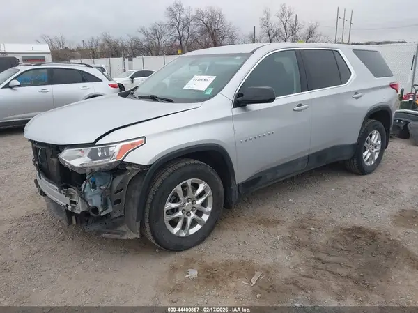 1GNEVFKW2LJ229457 2020 CHEVROLET TRAVERSE - Image 2