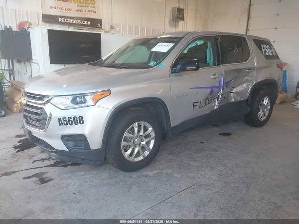 1GNEVFKW2LJ255668 2020 CHEVROLET TRAVERSE - Image 2