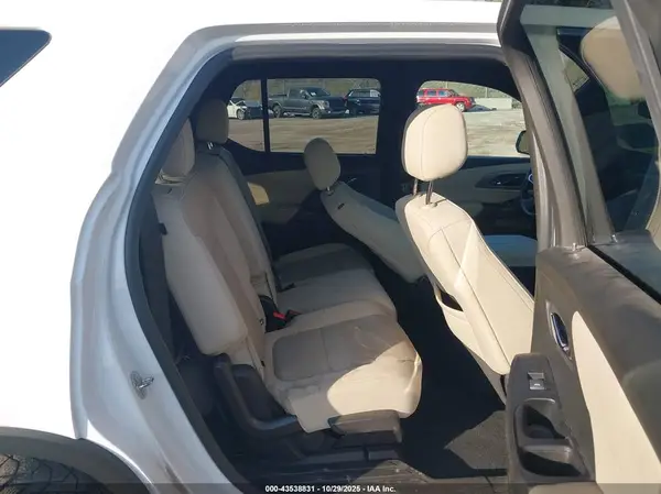 1GNEVFKW2NJ110617 2022 CHEVROLET TRAVERSE - Image 8