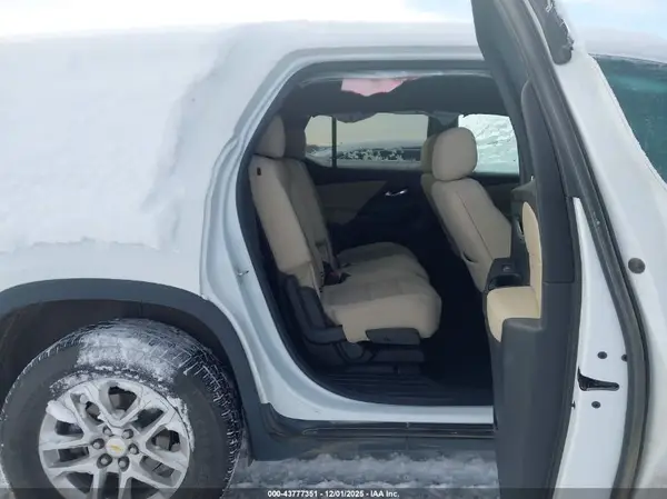 1GNEVFKW2NJ117678 2022 CHEVROLET TRAVERSE - Image 8