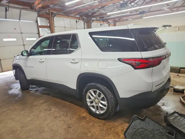 1GNEVFKW2NJ123397 2022 CHEVROLET TRAVERSE - Image 2