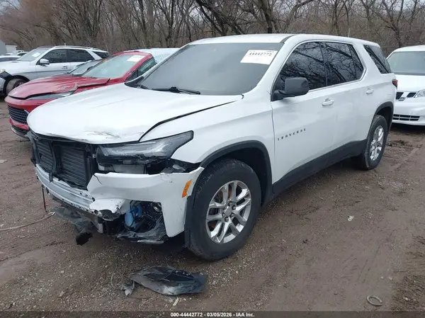 1GNEVFKW2NJ136974 2022 CHEVROLET TRAVERSE - Image 2