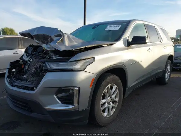 1GNEVFKW2PJ186888 2023 CHEVROLET TRAVERSE - Image 2