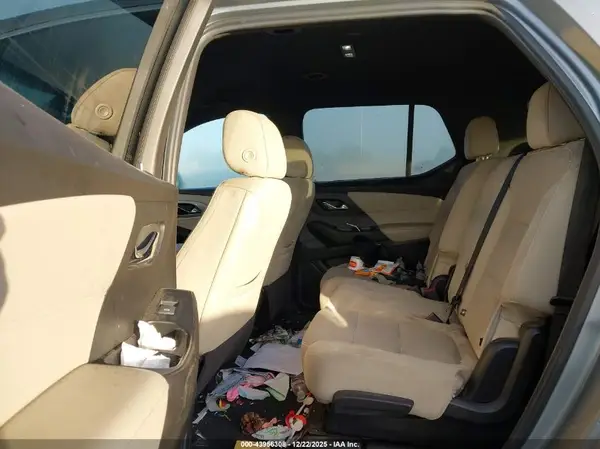 1GNEVFKW2PJ186888 2023 CHEVROLET TRAVERSE - Image 8