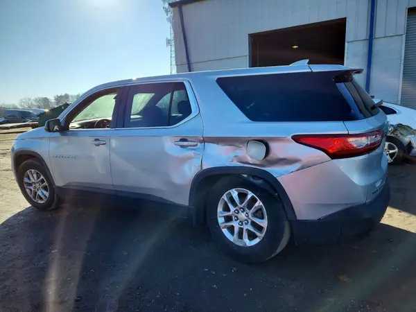 1GNEVFKW3JJ154457 2018 CHEVROLET TRAVERSE - Image 2