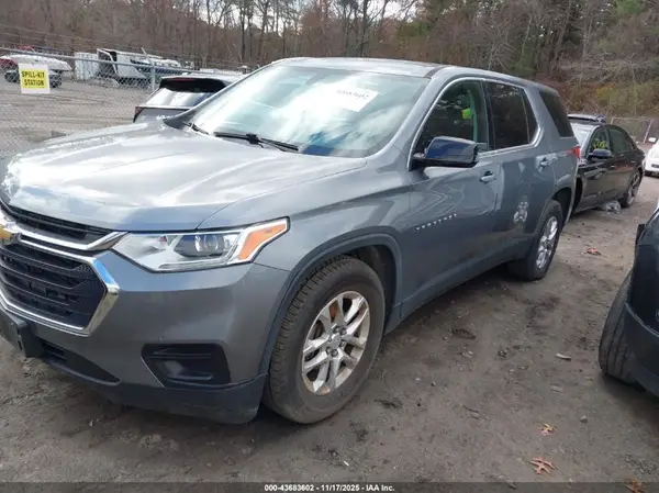 1GNEVFKW3JJ199544 2018 CHEVROLET TRAVERSE - Image 2