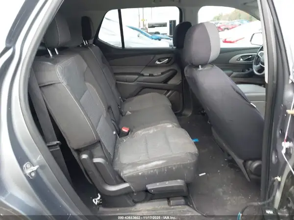 1GNEVFKW3JJ199544 2018 CHEVROLET TRAVERSE - Image 8