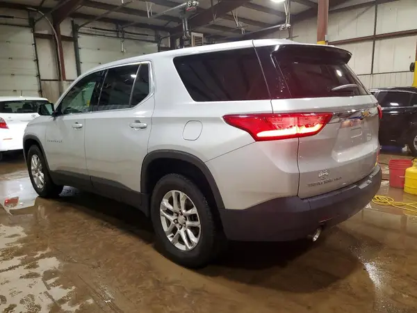 1GNEVFKW3KJ182356 2019 CHEVROLET TRAVERSE - Image 2