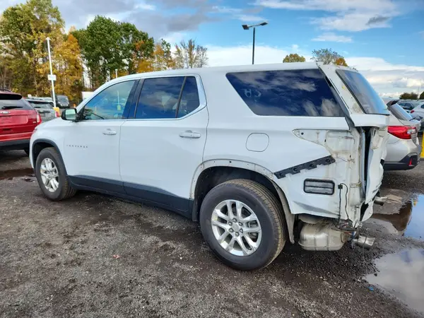 1GNEVFKW3KJ241986 2019 CHEVROLET TRAVERSE - Image 2