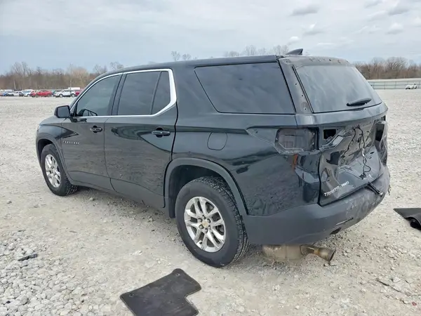 1GNEVFKW3KJ281176 2019 CHEVROLET TRAVERSE - Image 2