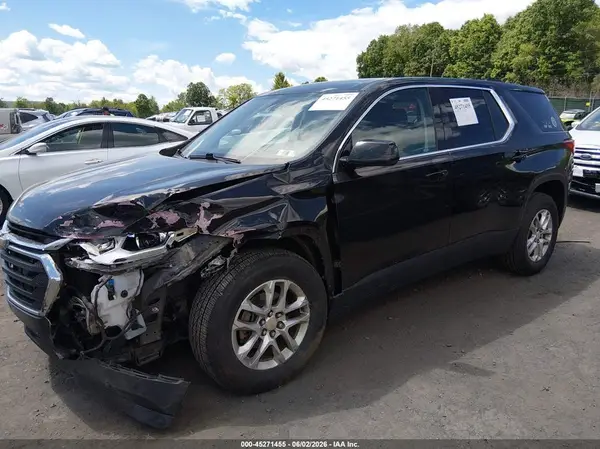 1GNEVFKW3KJ302169 2019 CHEVROLET TRAVERSE - Image 2