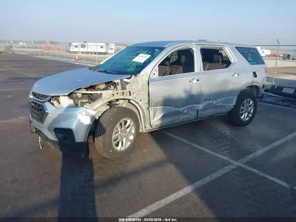 1GNEVFKW3LJ227667 2020 CHEVROLET TRAVERSE - Image 2