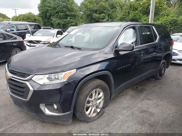1GNEVFKW3LJ232447 2020 CHEVROLET TRAVERSE - Image 2