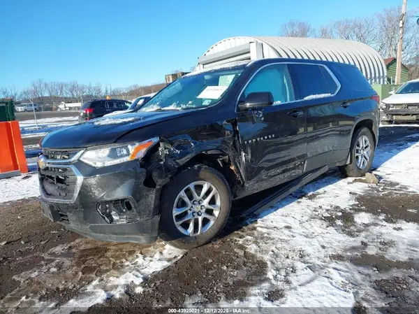 1GNEVFKW3LJ256232 2020 CHEVROLET TRAVERSE - Image 2