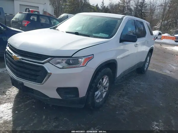 1GNEVFKW3LJ257087 2020 CHEVROLET TRAVERSE - Image 2