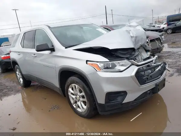 1GNEVFKW3LJ302044 2020 CHEVROLET TRAVERSE - Image 1