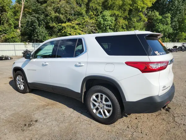 1GNEVFKW3MJ155743 2021 CHEVROLET TRAVERSE - Image 2