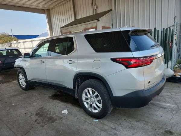 1GNEVFKW3NJ109671 2022 CHEVROLET TRAVERSE - Image 2