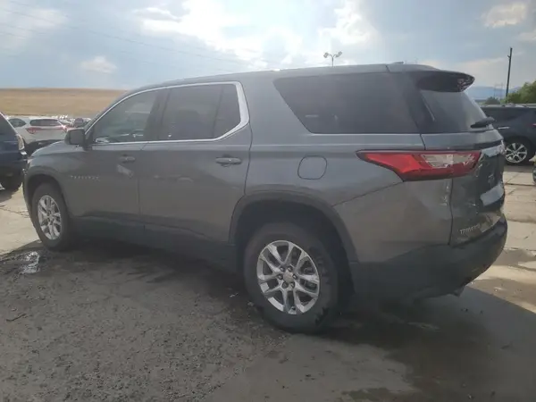 1GNEVFKW5JJ153259 2018 CHEVROLET TRAVERSE - Image 2