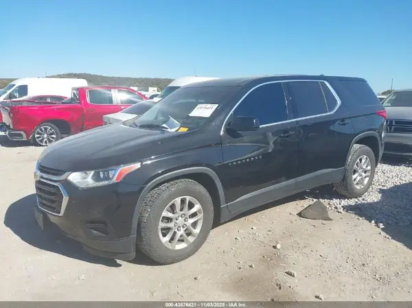 1GNEVFKW5JJ168215 2018 CHEVROLET TRAVERSE - Image 2
