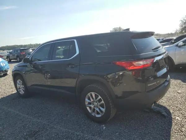 1GNEVFKW6JJ120027 2018 CHEVROLET TRAVERSE - Image 2