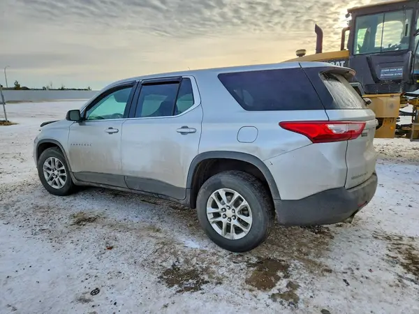 1GNEVFKW6JJ183466 2018 CHEVROLET TRAVERSE - Image 2