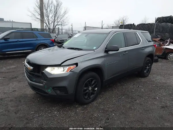 1GNEVFKW6JJ204106 2018 CHEVROLET TRAVERSE - Image 2