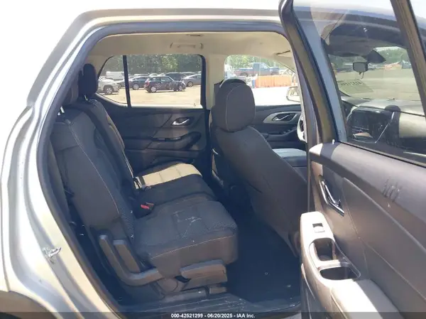 1GNEVFKW7JJ195108 2018 CHEVROLET TRAVERSE - Image 8