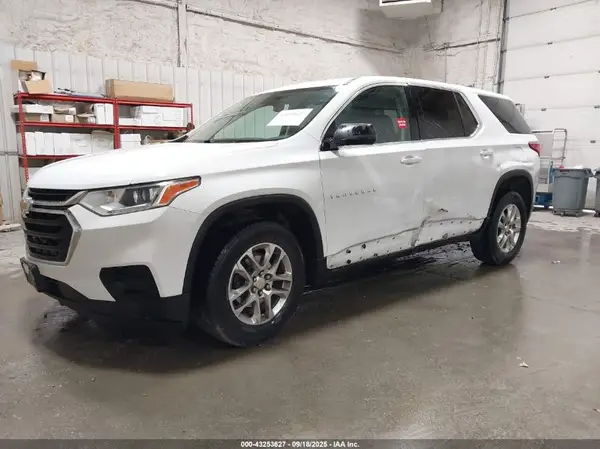 1GNEVFKW7JJ232142 2018 CHEVROLET TRAVERSE - Image 2