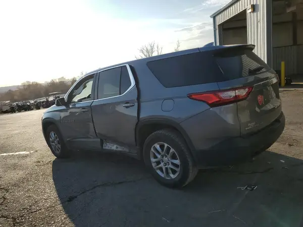 1GNEVFKW7JJ246977 2018 CHEVROLET TRAVERSE - Image 2