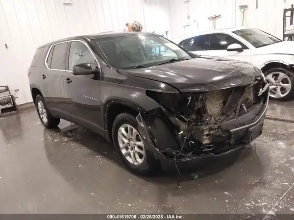 1GNEVFKW7JJ257543 2018 CHEVROLET TRAVERSE - Image 1