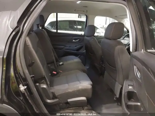 1GNEVFKW7JJ257543 2018 CHEVROLET TRAVERSE - Image 8