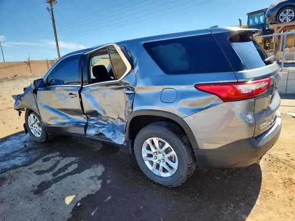 1GNEVFKW7KJ138702 2019 CHEVROLET TRAVERSE - Image 2