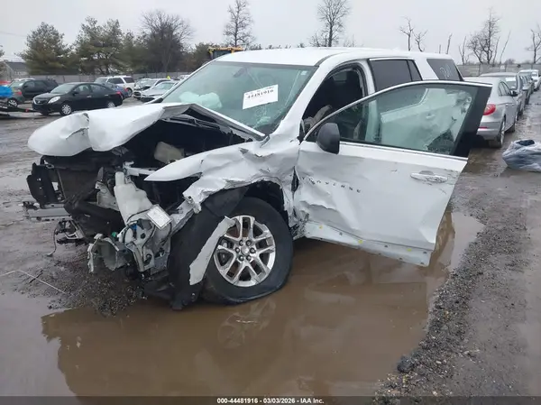 1GNEVFKW7LJ257724 2020 CHEVROLET TRAVERSE - Image 2