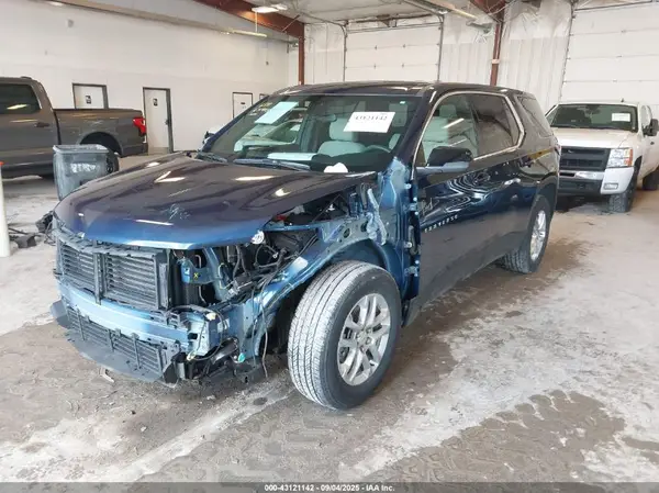 1GNEVFKW7NJ117238 2022 CHEVROLET TRAVERSE - Image 2