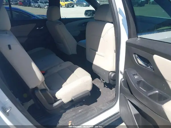 1GNEVFKW7NJ177603 2022 CHEVROLET TRAVERSE - Image 8