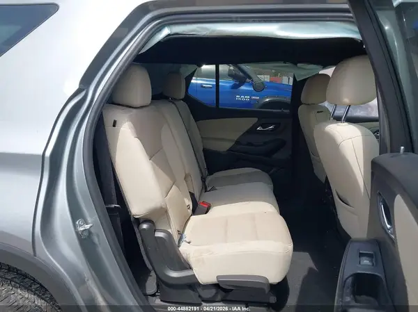1GNEVFKW7PJ106601 2023 CHEVROLET TRAVERSE - Image 8