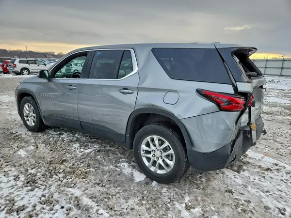 1GNEVFKW7PJ318575 2023 CHEVROLET TRAVERSE - Image 2